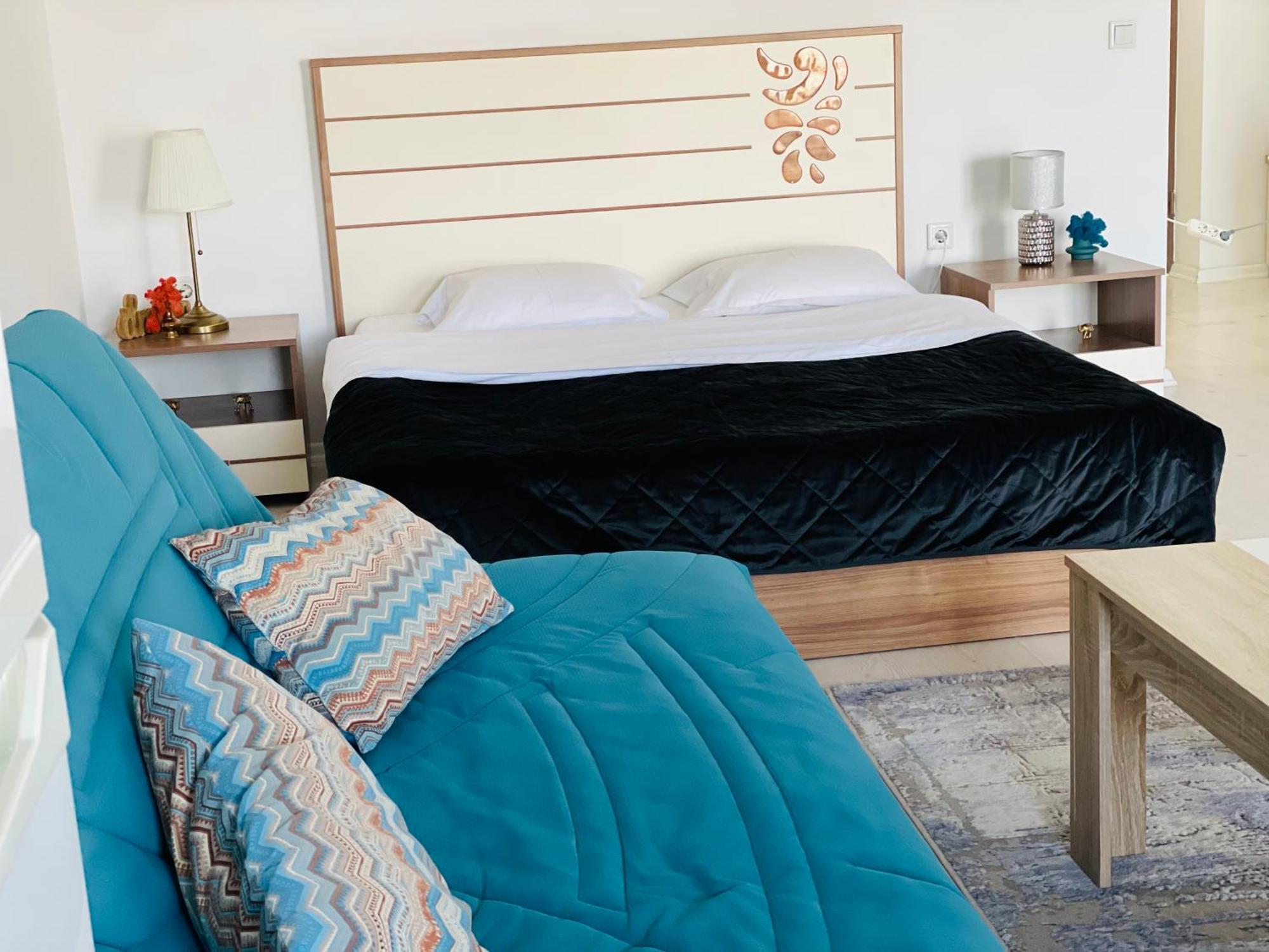 Airplane Plaza Apartment Отопени Екстериор снимка