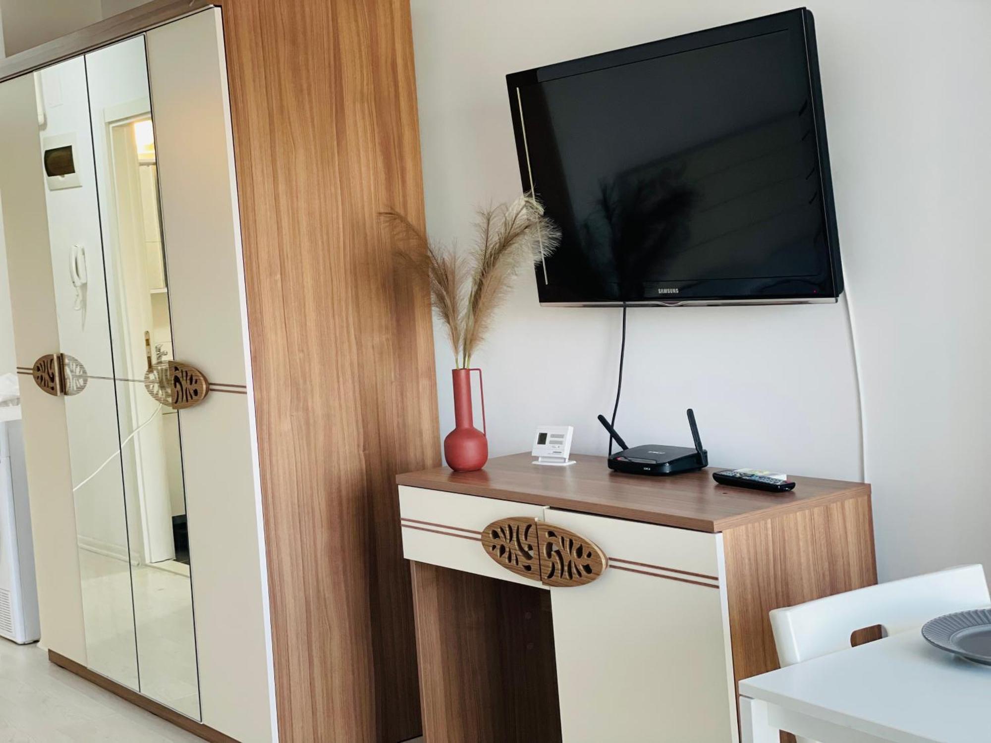 Airplane Plaza Apartment Отопени Екстериор снимка