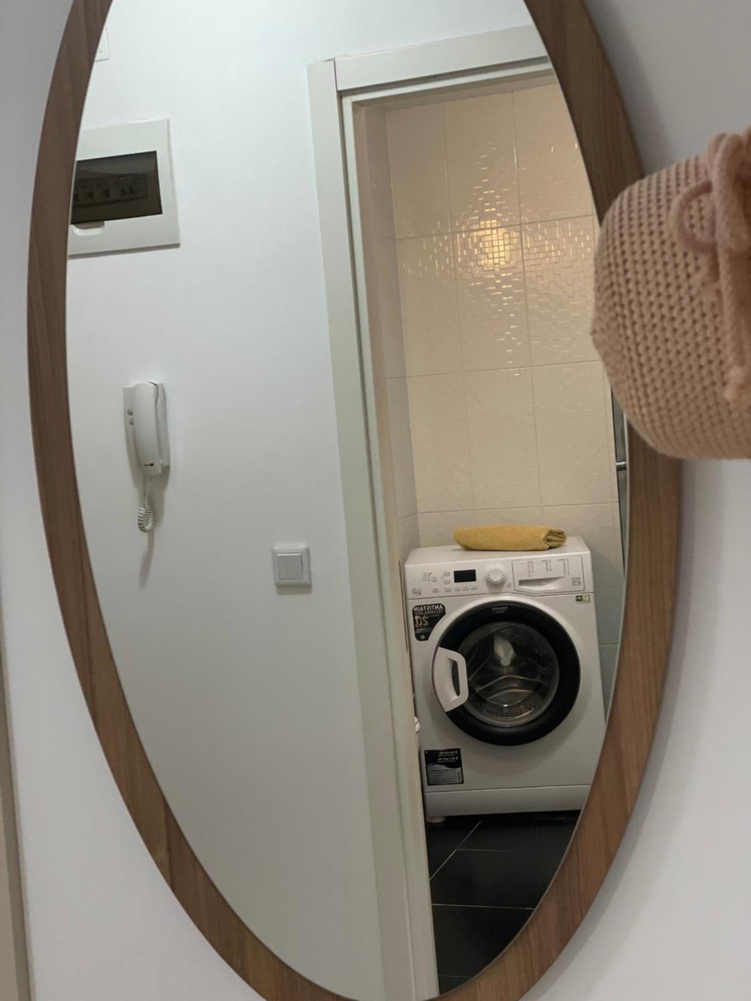 Airplane Plaza Apartment Отопени Екстериор снимка